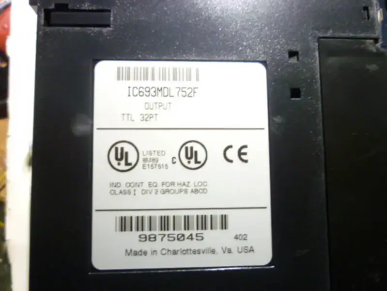 GE Fanuc PLC 90-30 -sarjan IC693MDL752F GE Fanuc PLC 90-30 -sarja IC693MDL752F