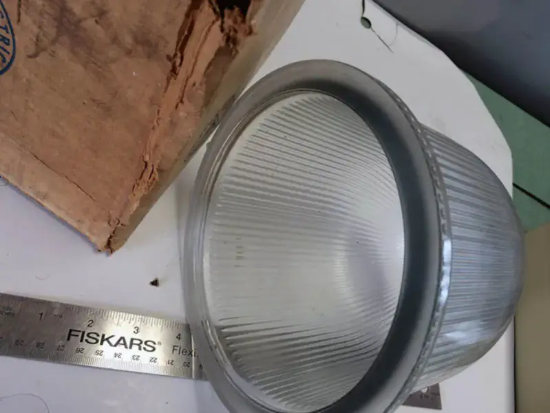 APPLETON GLOBE KIRKAS PRISMAATTINEN 200-300W