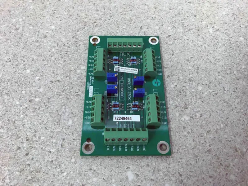 Analoginen JBox 13640300A