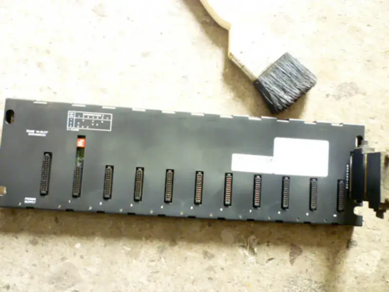 GE Fanuc PLC 90-30 -sarja IC693CHS392G (GE Fanuc PLC 90-30)