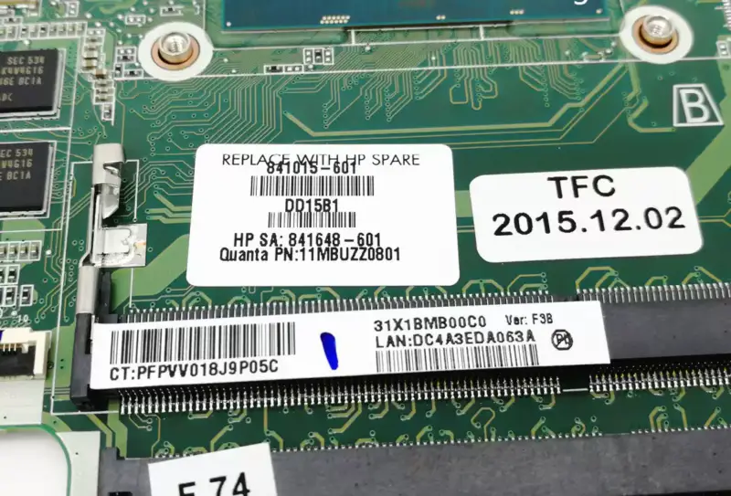 HP 841015-601 841015-001 841015-501 DAX1BMB1AF0 ja SR2EZ I7-6500U -emolevy SR2EZ:n kanssa