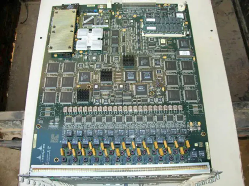 cisco AS5800 KANAVOITETTU E1