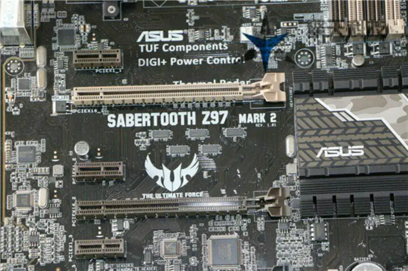 Asus SABERTOOTHZ97 -emolevy