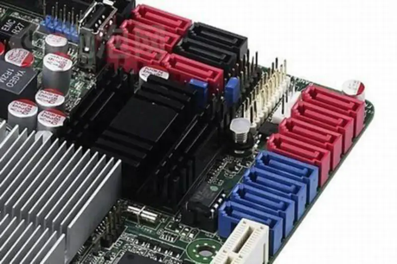 Asus Z8NA-D6 -emolevy