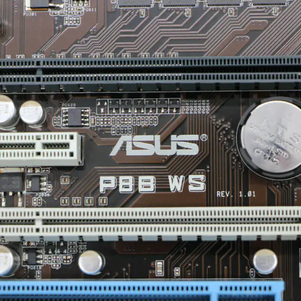 Asus P8BWS -emolevy