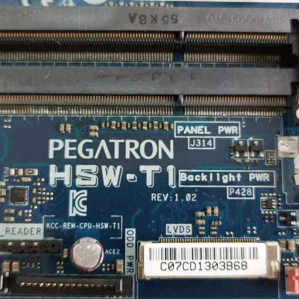 Asus HSW-T1MiniiTX -emolevy