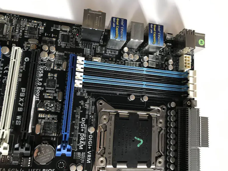 Asus P9X79WS -emolevy