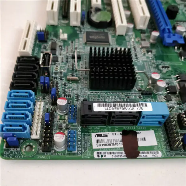 Asus P8B-E/4L -emolevy