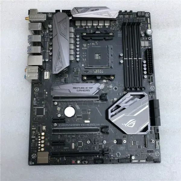 Asus CROSSHAIRVIIHERO(WIFI) emolevy