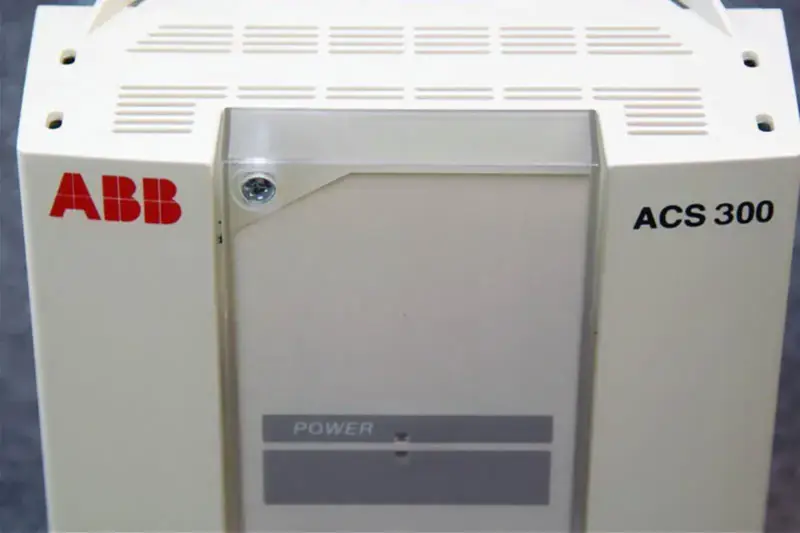 ABB ACS 300,ACS301-2P7-3 taajuusmuuttaja UUSI EI LAATIKOSSA ACS301-2P7-3