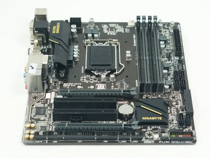 Gigabyte GA-B150M-D3H emolevy