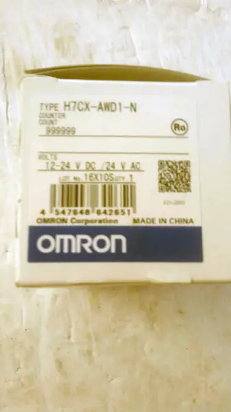 Omron H7CX-AWD1-N PLC-moduuli