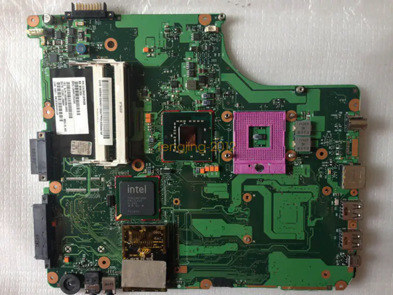 Toshiba V000125600 ATX-emolevy