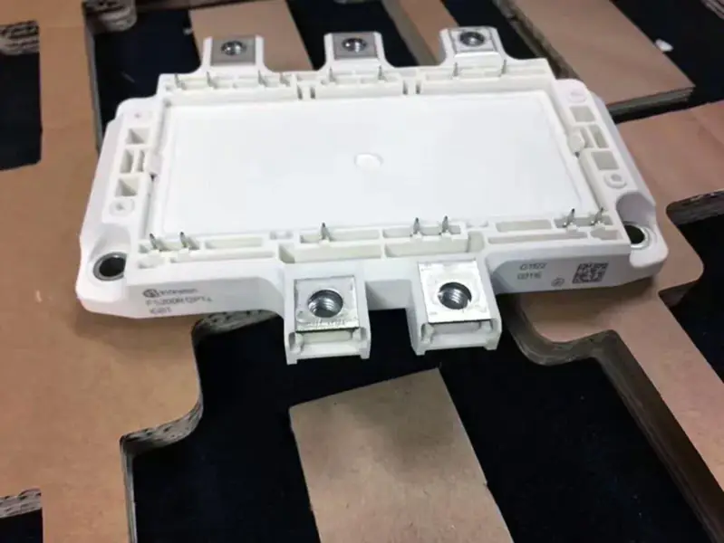 INFIENON FS200R12PT4 PLC-moduuli