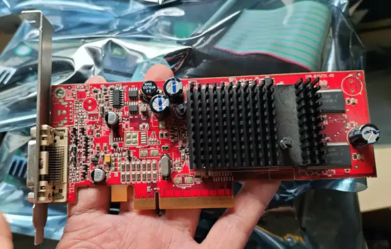 SUN 375-3545 näytönohjain XVR-300 Ultra U45 U40 -malleihin