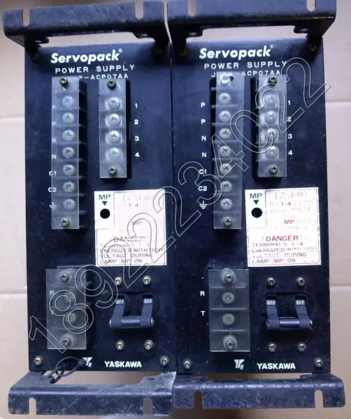 YASKAWA-ohjain JUSP-ACP07AA