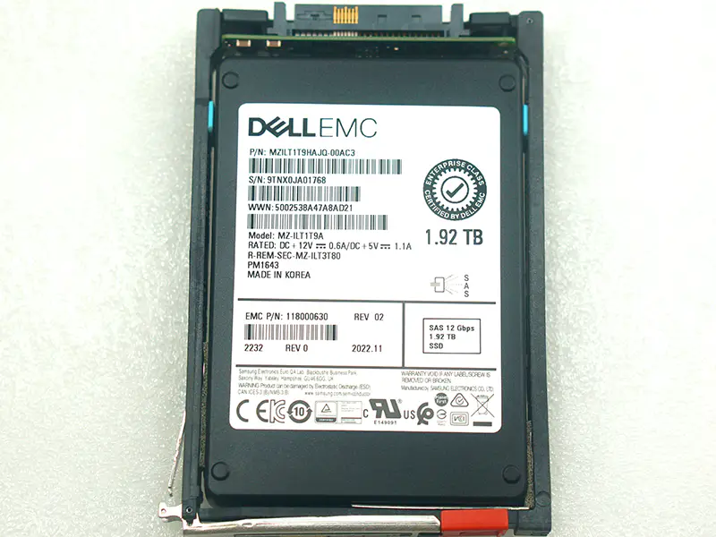 Dell EMC 400-BGLD Unity 1.92T SAS 12Gb SSD-levyasema