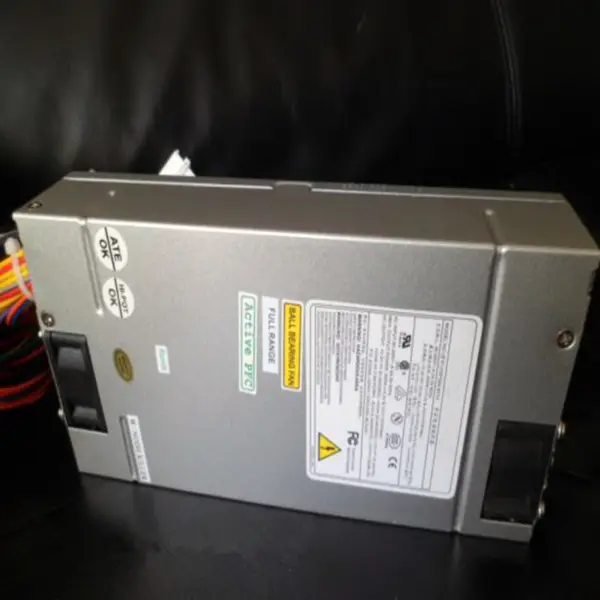 FSP AT -5V 1U P8P9 Nimellinen 300W huipputeho 450W kytkentävirtalähde FSP300-601U SPI3001UH FSP300-601U SPI3001UH