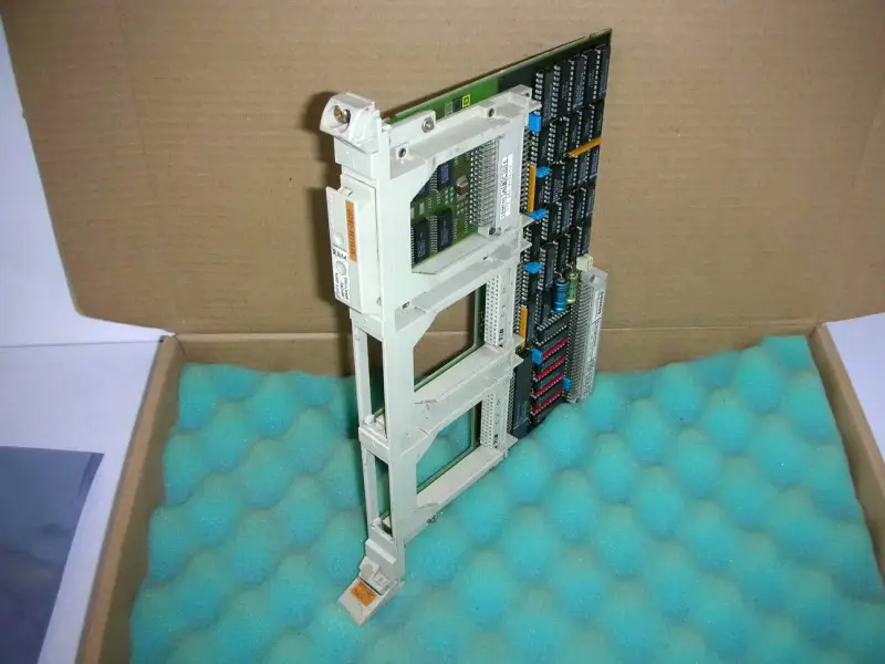 Siemens 6FX1126-7BA01 ja 6FX1134-2BC01