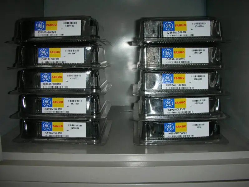GE FANUC IC693MDL240 -moduuli