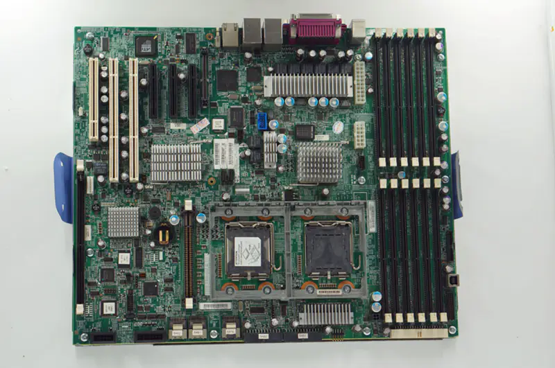 IBM 44R5619 -palvelimen emolevy X3400 X3500 LGA771 -järjestelmäpiirilevyä varten