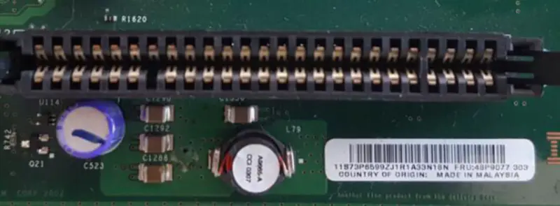 IBM XSeries X335 -palvelimen emolevy 48P9077