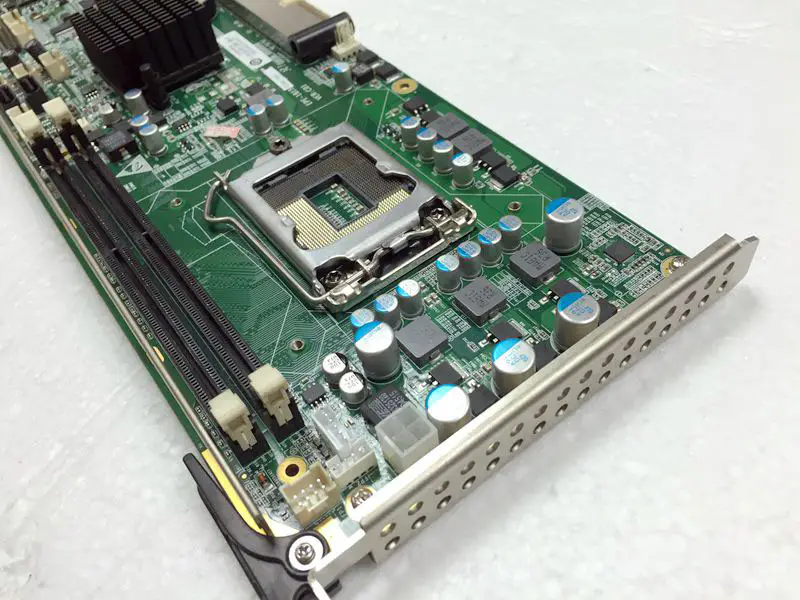 AAEON teollisuusemolevy EPE-1815VNA-H61 VER:C01 LGA1155
