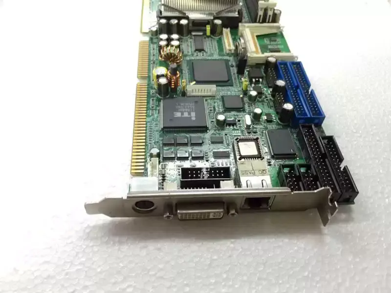 Adlink Industrial Emolevy NUPRO-861 Rev.3.0 RAM-muistilla varustettuna
