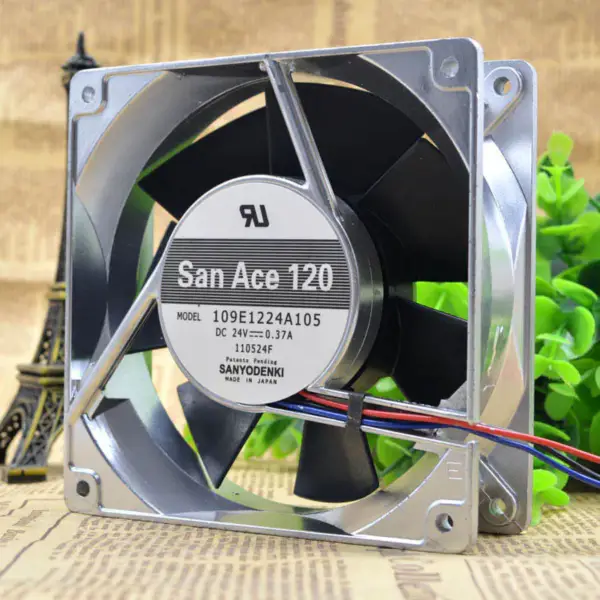 Sanyo 109E1224A105 24V 0.37A 12cm 12038 tuuletin