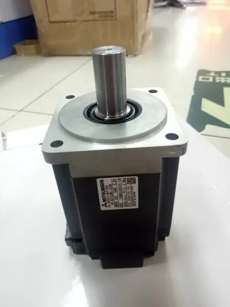 Mitsubishi 750W HF-KE73W1-S100 HF-KE73JW1-S100 HF-KE73JW1-S100