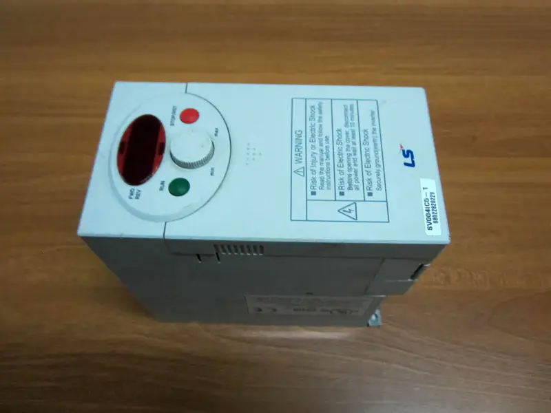 LS LG SV004IC5-1 220V 400W 0.4KW 0.4KW