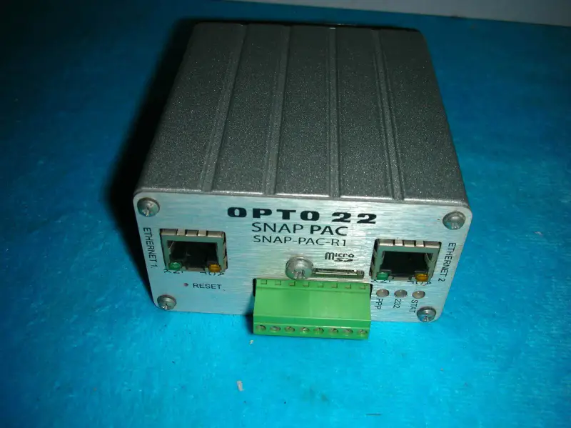 Opto 22 SNAP-PAC-R1 -ohjauslaite