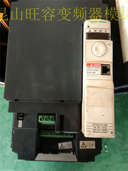Schneider ATV32-sarja ATV32HD15N4 15KW 380V