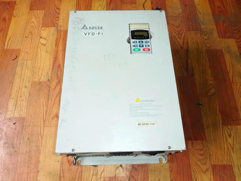 Delta VFD-F-sarjan VFD450F43A 45kw/380V