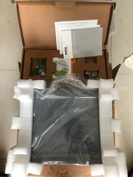 Advantech TPC-1551H TPC-1551H-E3AE TPC-1551H-E3AE