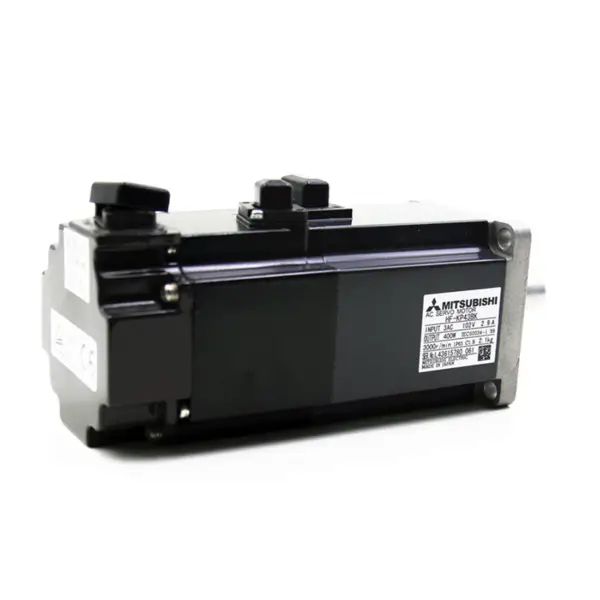 0.4kw servomoottori Mitsubishi teollisuusautomaatiolle 1 Yeas 50 / 60hz Kolmivaiheinen IE 4 HF-KP43BK 111V täysin suljettu JP