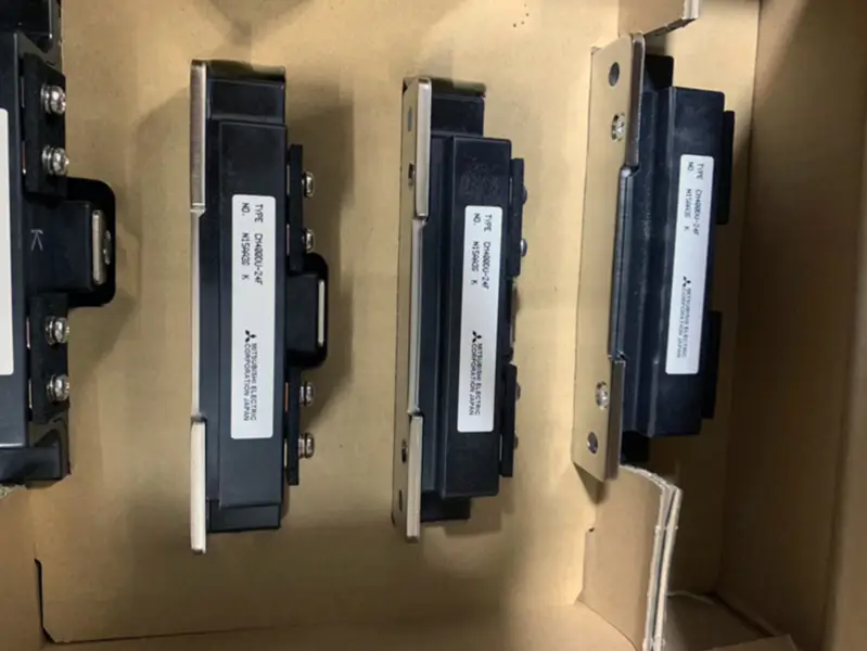 IC elektroninen asema teho Transistorit IGBT-moduuli CM100DY-24A 1200V 100A