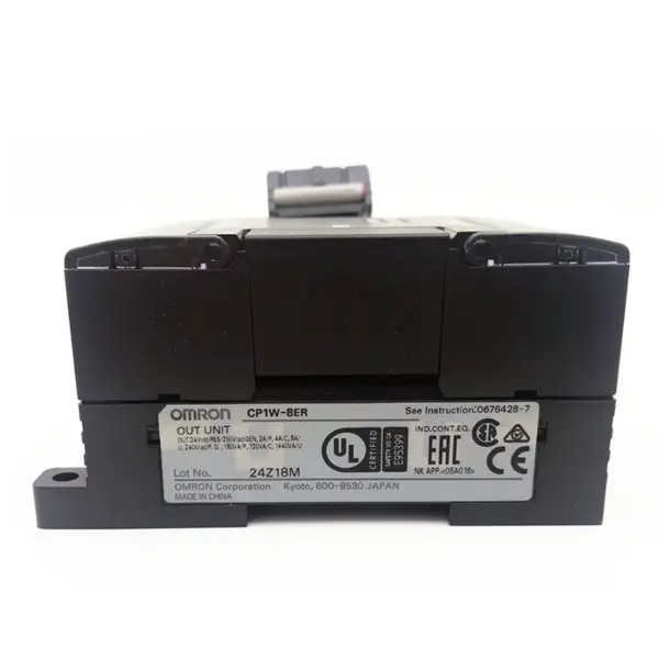Omron CP1W-8ER PLC-moduuli