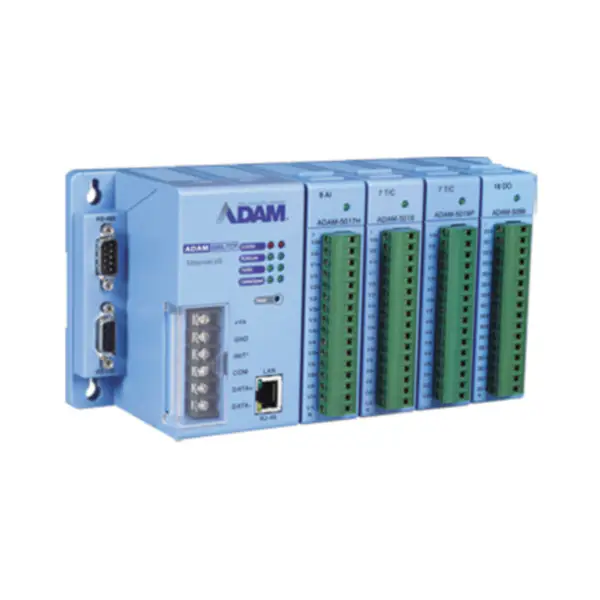 Advantech ADAM-5510KW/TCP-AE 4-korttipaikkainen SoftLogic-ohjain Ethernet-yhteydellä.
