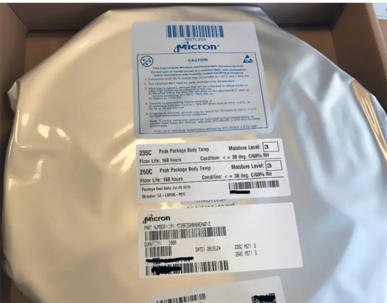 asynkroninen dataliitäntä IC Chip 2G PARALLEL 48TSOP 256M x 8 NAND Flash -laitteet MT29F2G08ABAEAWPE