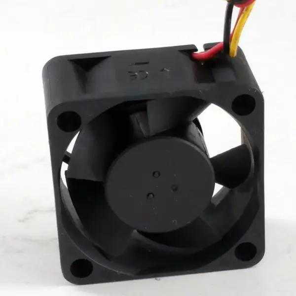 Taiwan SUNON 12V 1.38W MB40201VX-000C-G99 40*40*20mm jäähdytystuuletin MB40201VX-000U-A99