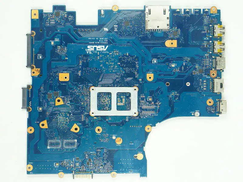 Asus PU551LA-emolevy integroidulla näytönohjaimella varustettuna