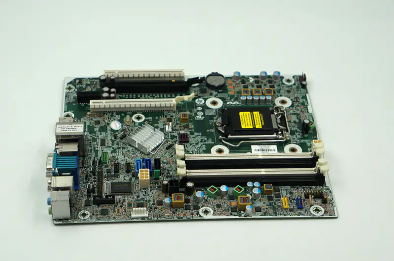 HP RP5810 748612-001 748493-001 Emolevy HP RP5810 748612-001 748493-001
