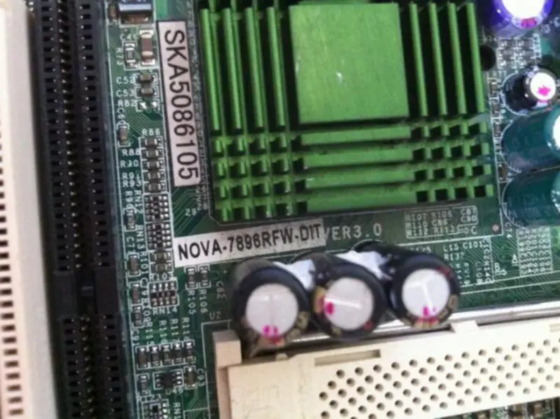 NOVA-7896RFW-DIT Teollisuuslaitteiden emolevy