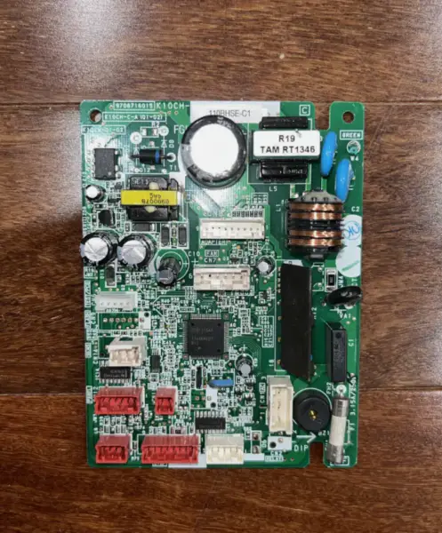 Fujitsu 9708716015 1007HSE-C1 K10CH-C-A(01-02) Ilmastointilaitteen piirilevy 1007HSE-C1 K10CH-C-A(01-02)