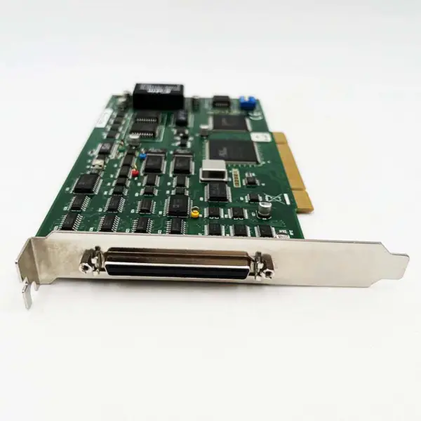 Pci-1716 Rev.a1 Advantechin 16-kanavaiselle monitoimidatan keruukortille.