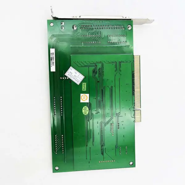 Pci-1734 Rev.a1 Advantechin 32-kanavaiselle eristävälle digitaaliselle lähtökortille Isolation Pci-1734