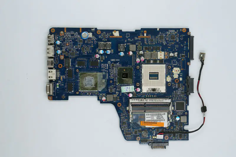 Toshiba A660 A665 NWQAA LA-6062P emolevy