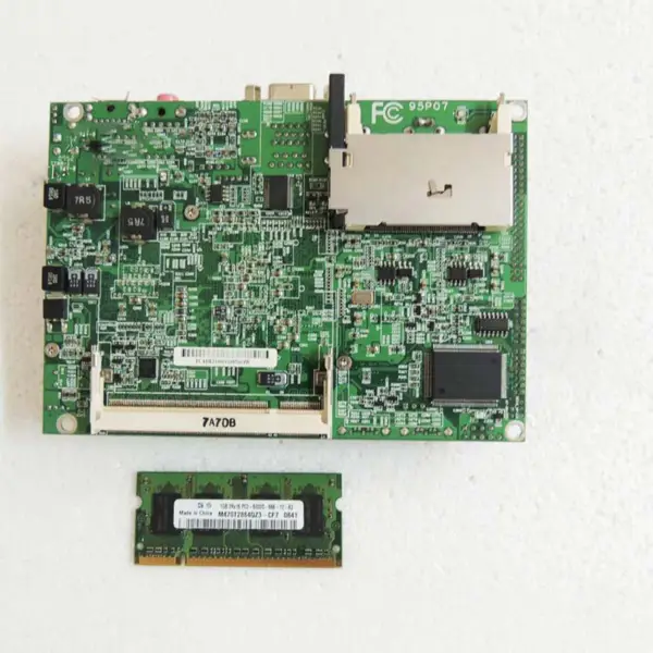 Ade-2100 Industrial Control emolevy, jossa on 1gb muistia High-end sulautettu emolevy 3.5