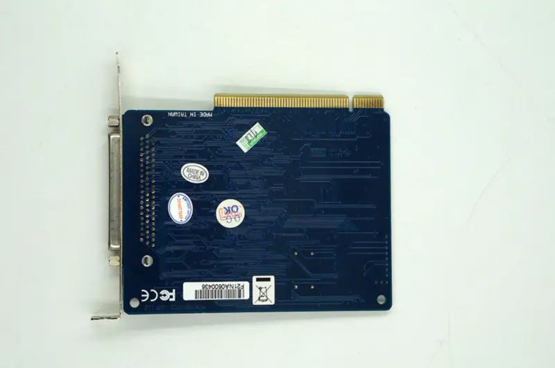 Moxa C168H/PCI-emolevy
